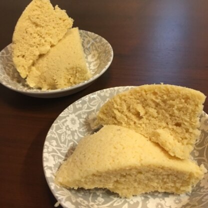 これはケーキみたいです！！ダイエット中なのでお砂糖はラカントにしました。生おから美味しすぎますね！！